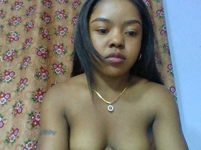 Elysa7 live cam on BongaCams