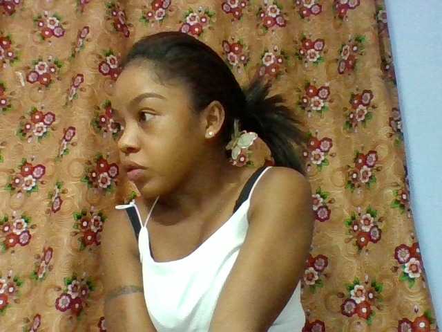 Elysa7 live cam on BongaCams