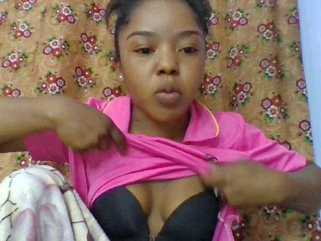 Elysa7 live cam on BongaCams