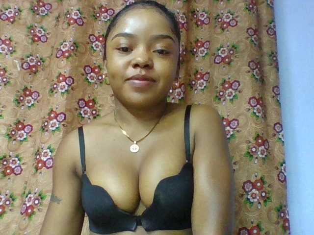 Elysa7 live cam on BongaCams