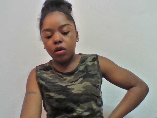 Elysa7 live cam on BongaCams