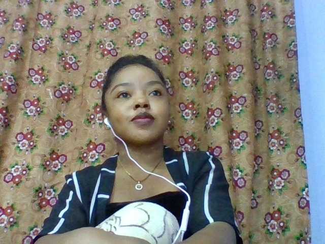 Elysa7 live cam on BongaCams