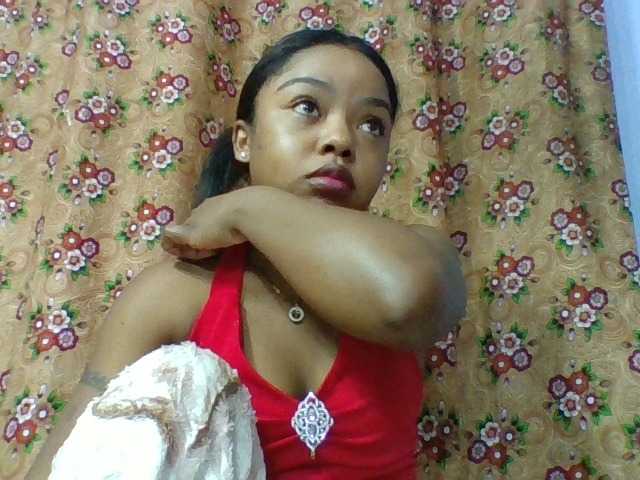 Elysa7 live cam on BongaCams