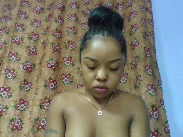Elysa7 live cam on BongaCams