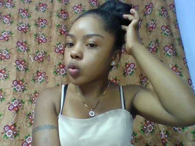 Elysa7 live cam on BongaCams