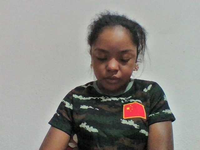 Elysa7 live cam on BongaCams