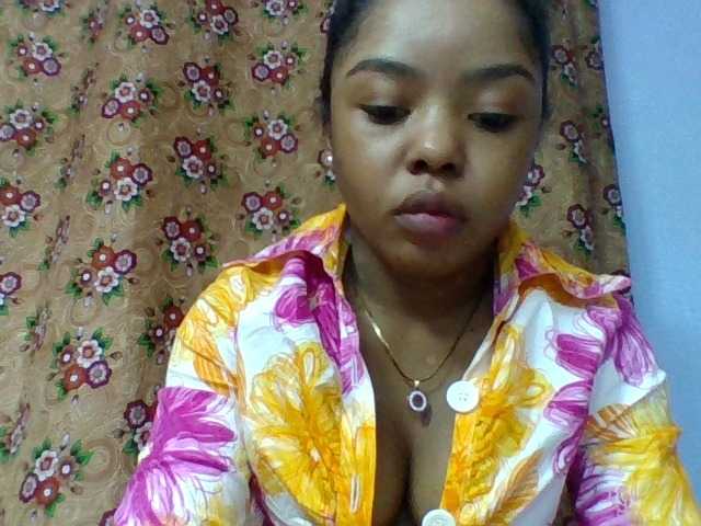 Elysa7 live cam on BongaCams