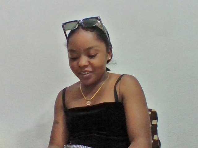 Elysa7 live cam on BongaCams