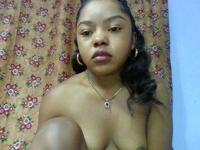 Elysa7 live cam on BongaCams