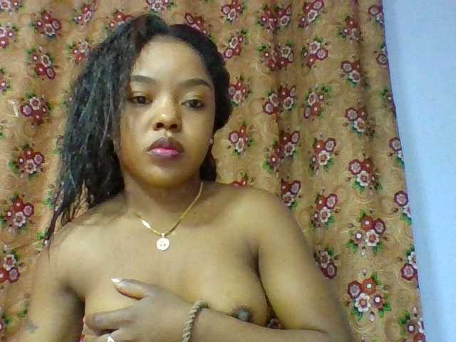 Elysa7 live cam on BongaCams