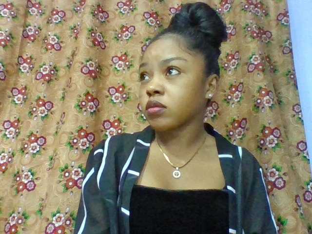 Elysa7 live cam on BongaCams