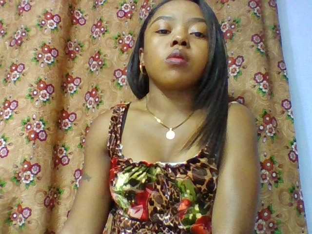 Elysa7 live cam on BongaCams