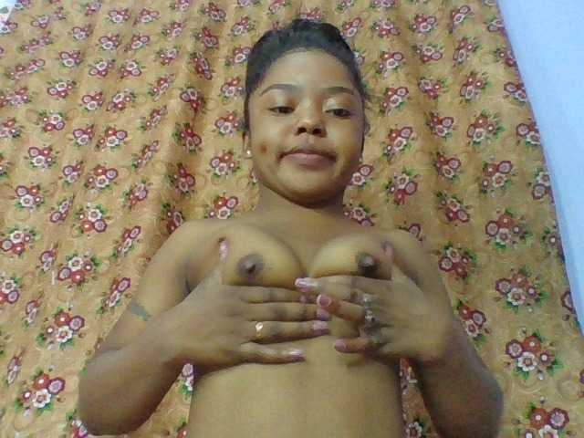 Elysa7 live cam on BongaCams