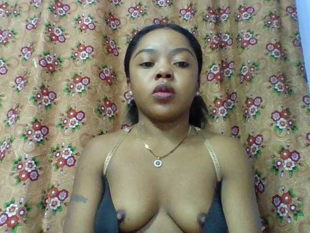 Elysa7 live cam on BongaCams