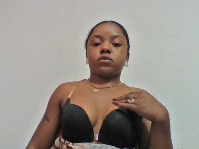 Elysa7 live cam on BongaCams