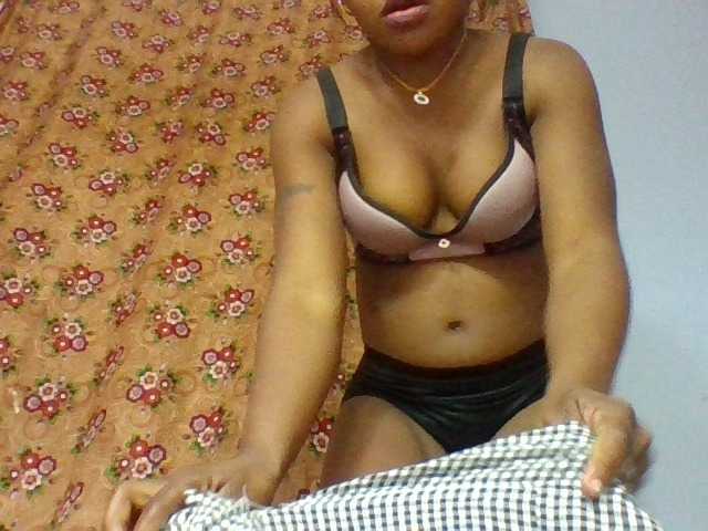Elysa7 live cam on BongaCams