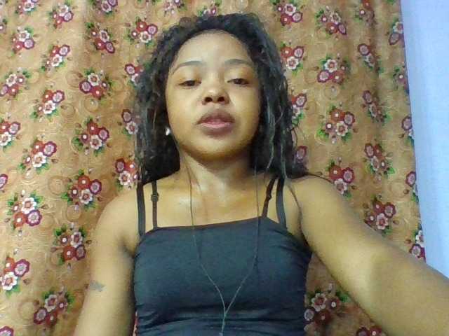 Elysa7 live cam on BongaCams