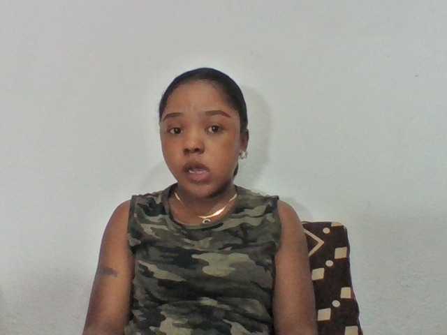 Elysa7 live cam on BongaCams