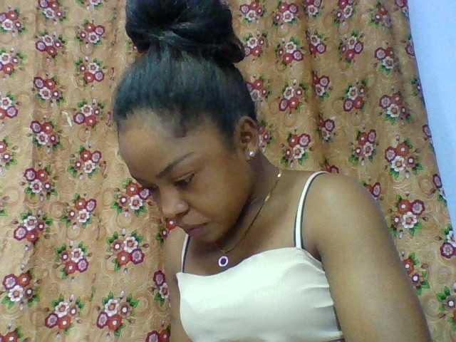 Elysa7 live cam on BongaCams