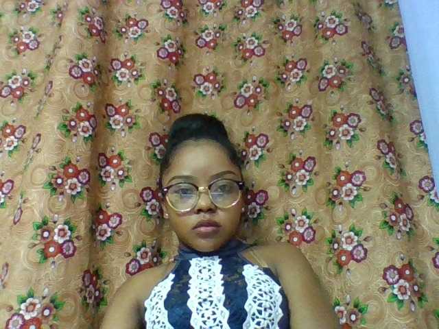 Elysa7 live cam on BongaCams