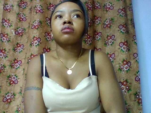 Elysa7 live cam on BongaCams