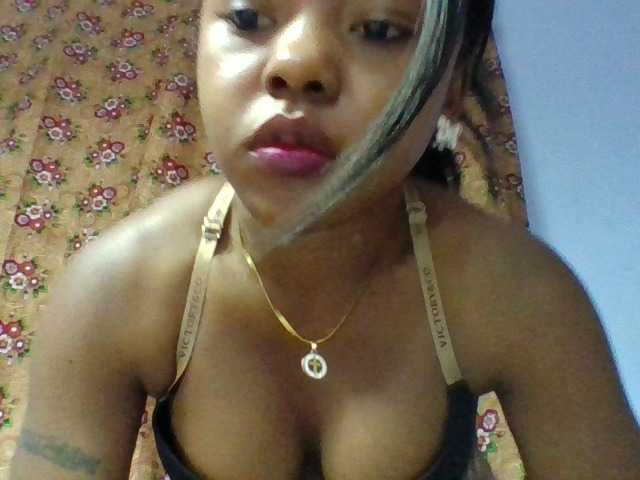 Elysa7 live cam on BongaCams