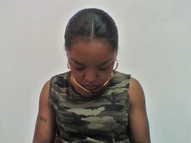 Elysa7 live cam on BongaCams