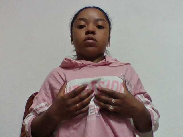 Elysa7 live cam on BongaCams