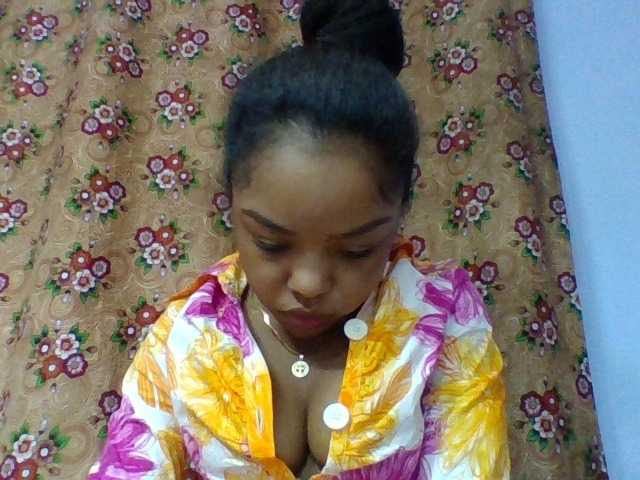 Elysa7 live cam on BongaCams
