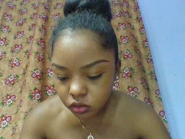 Elysa7 live cam on BongaCams