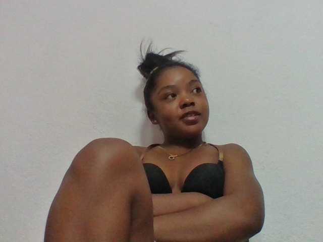 Elysa7 live cam on BongaCams