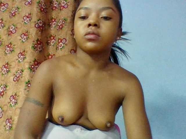 Elysa7 live cam on BongaCams