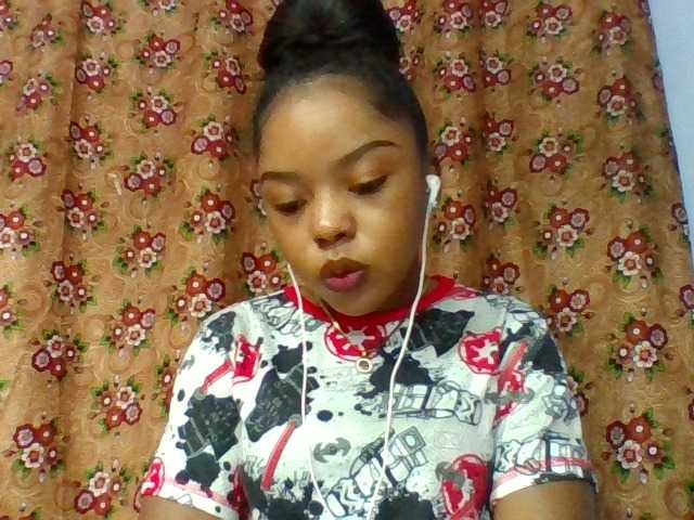 Elysa7 live cam on BongaCams