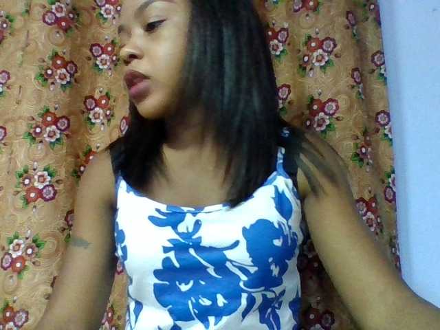 le modèle Elysa7 est en webcam porno dans un show sur le site bongacams, il possède les tags suivants: Ebony,Brunette,Shaved