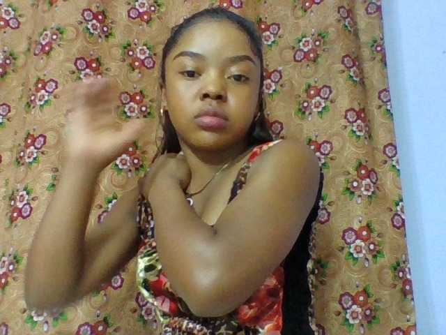 Elysa7 live cam on BongaCams