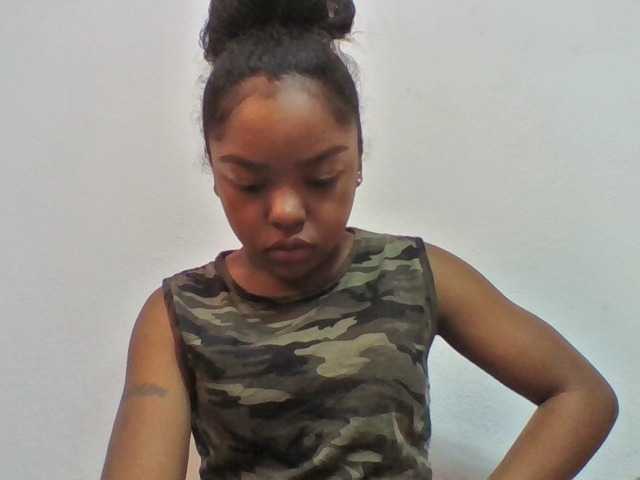 Elysa7 live cam on BongaCams