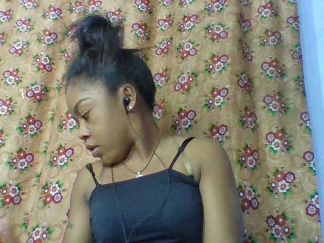 Elysa7 live cam on BongaCams