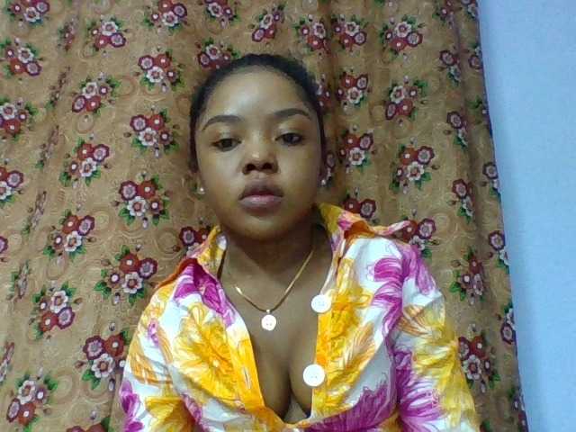 Elysa7 live cam on BongaCams