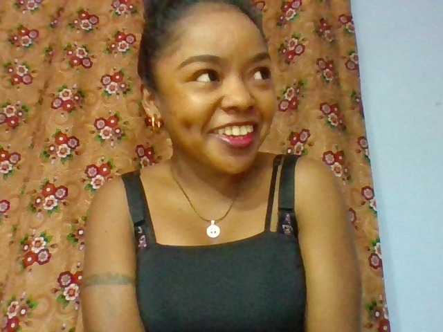 Elysa7 live cam on BongaCams