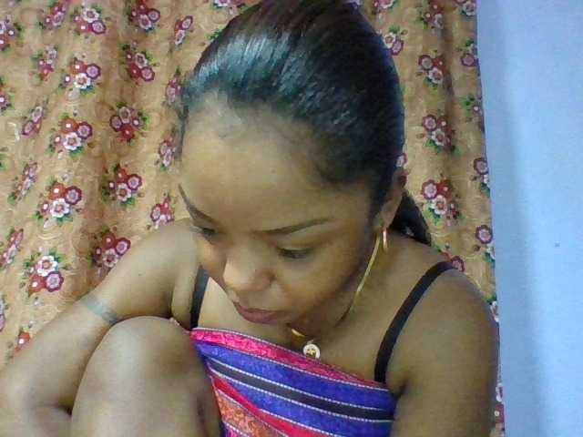 Elysa7 live cam on BongaCams
