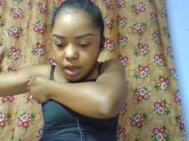 Elysa7 live cam on BongaCams
