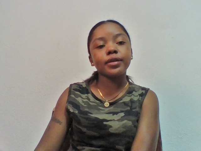 Elysa7 live cam on BongaCams