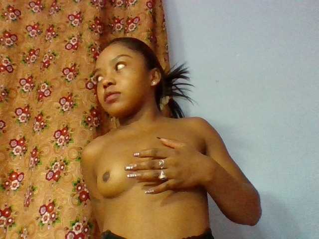 Elysa7 live cam on BongaCams
