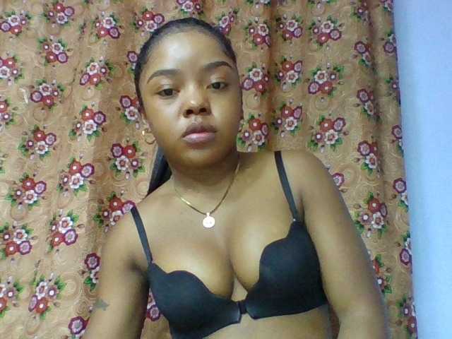Elysa7 live webcam show