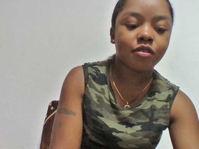 Elysa7 live cam on BongaCams