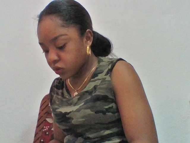 Elysa7 live cam on BongaCams