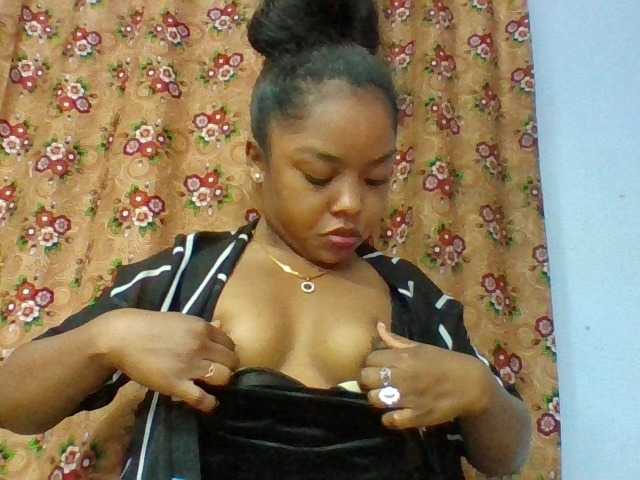 Elysa7 live cam on BongaCams