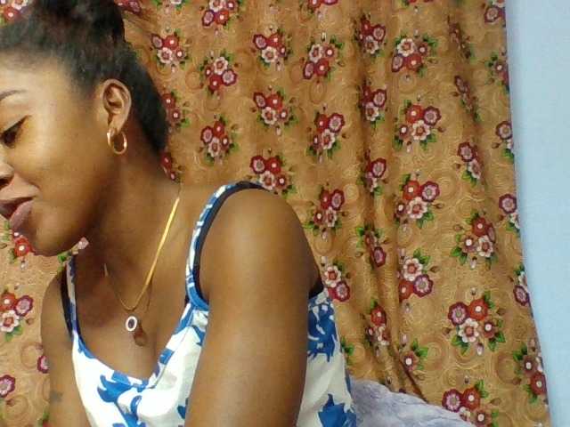 Elysa7 live cam on BongaCams