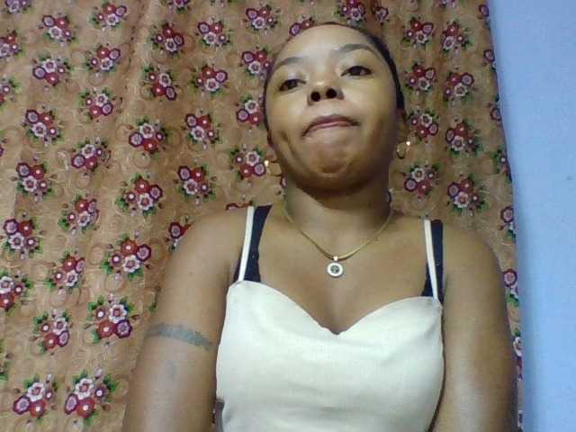 Elysa7 live cam on BongaCams