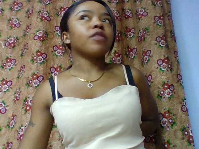 Elysa7 live cam on BongaCams